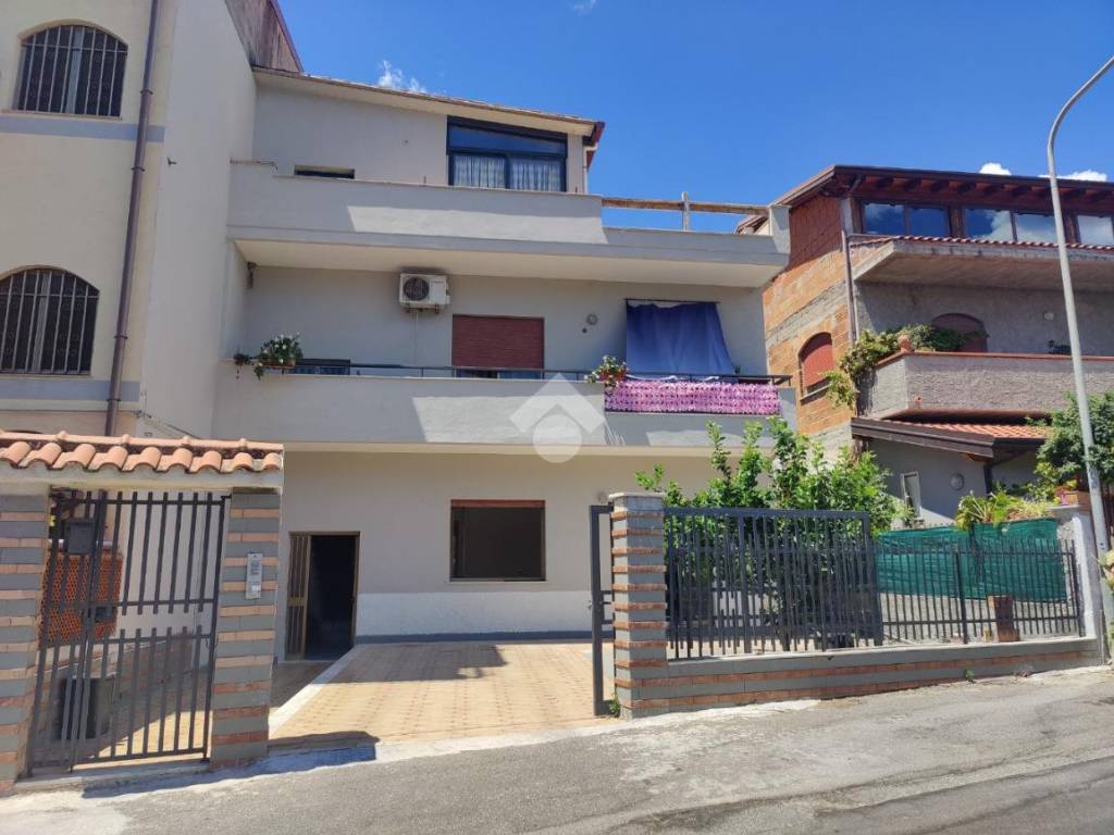appartamento in vendita a Giardini-Naxos