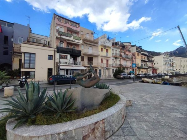 appartamento in vendita a Giardini-Naxos