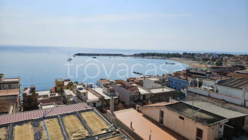 appartamento in vendita a Giardini-Naxos