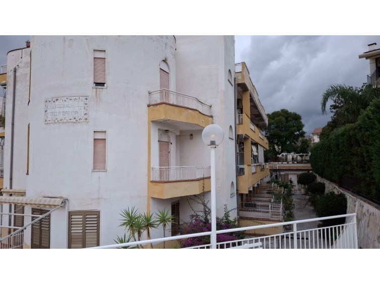 appartamento in vendita a Giardini-Naxos