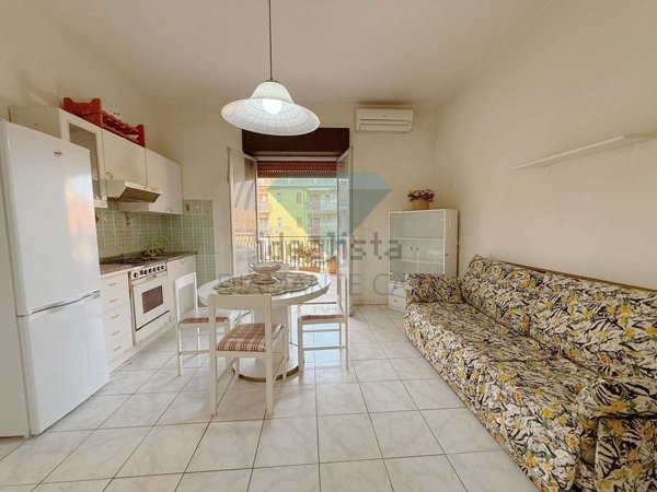 appartamento in vendita a Giardini-Naxos