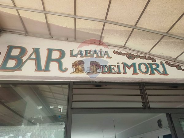 locale commerciale in vendita a Giardini-Naxos