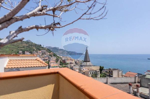 appartamento in vendita a Giardini-Naxos