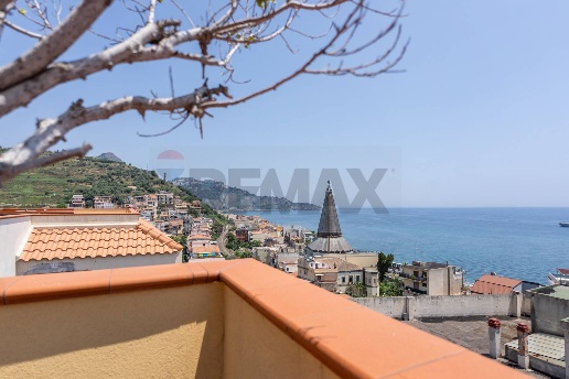 appartamento in vendita a Giardini-Naxos