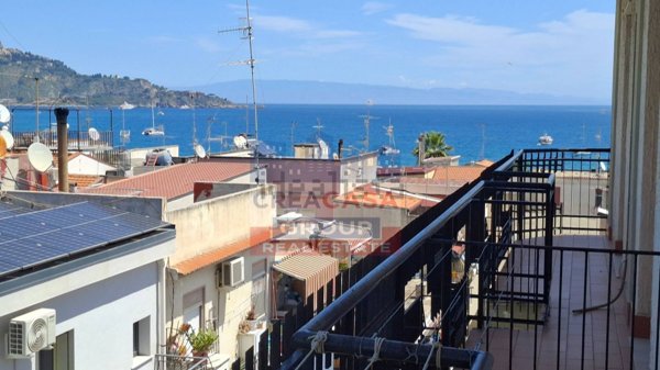 appartamento in vendita a Giardini-Naxos