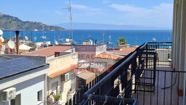 appartamento in vendita a Giardini-Naxos