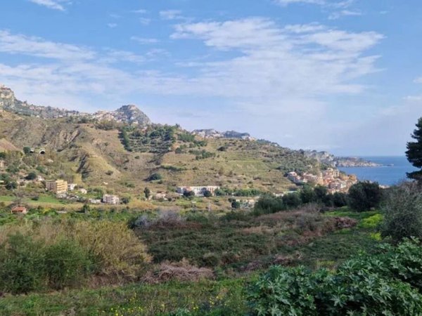 terreno agricolo in vendita a Giardini-Naxos