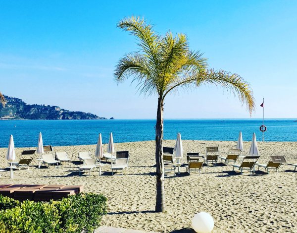 appartamento in vendita a Giardini-Naxos