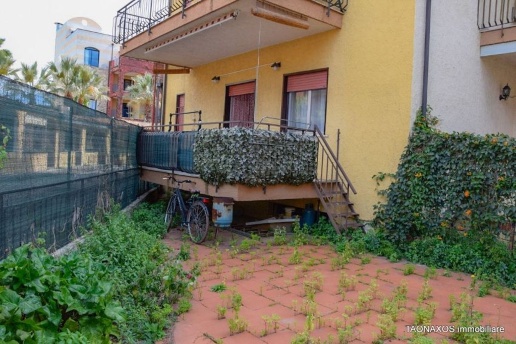 appartamento in vendita a Giardini-Naxos