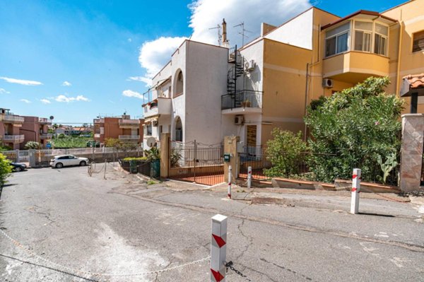 appartamento in vendita a Giardini-Naxos