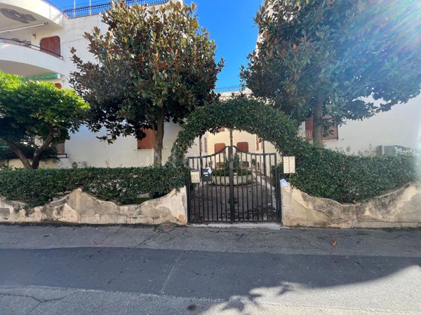 casa indipendente in vendita a Giardini-Naxos