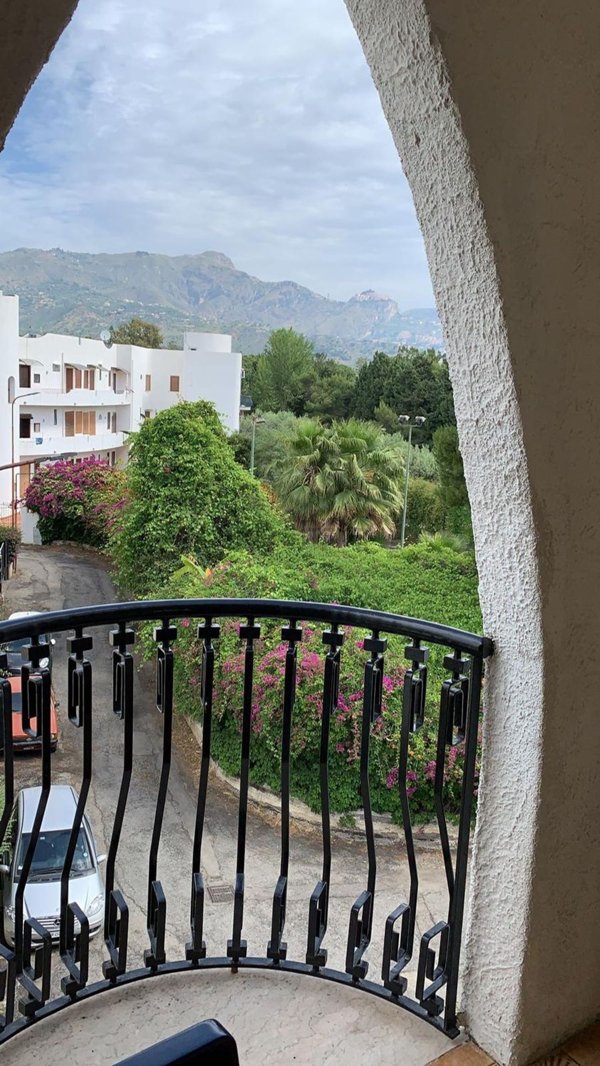 appartamento in vendita a Giardini-Naxos