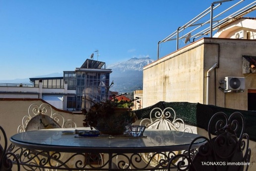 appartamento in vendita a Giardini-Naxos