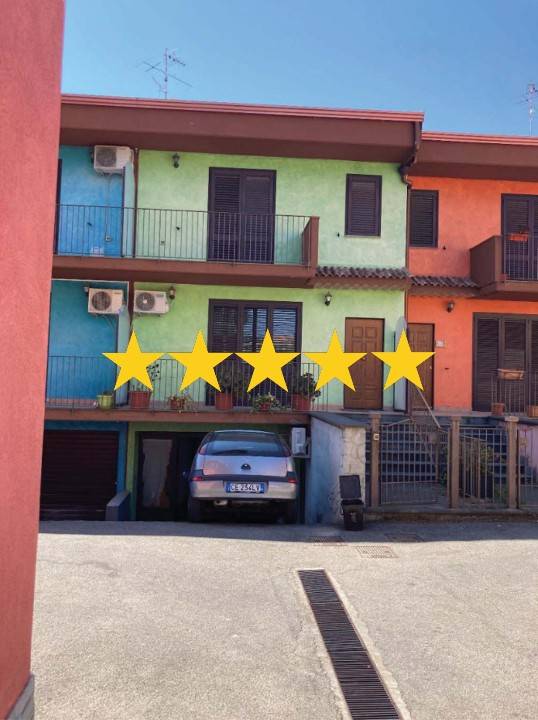 casa indipendente in vendita a Giardini-Naxos