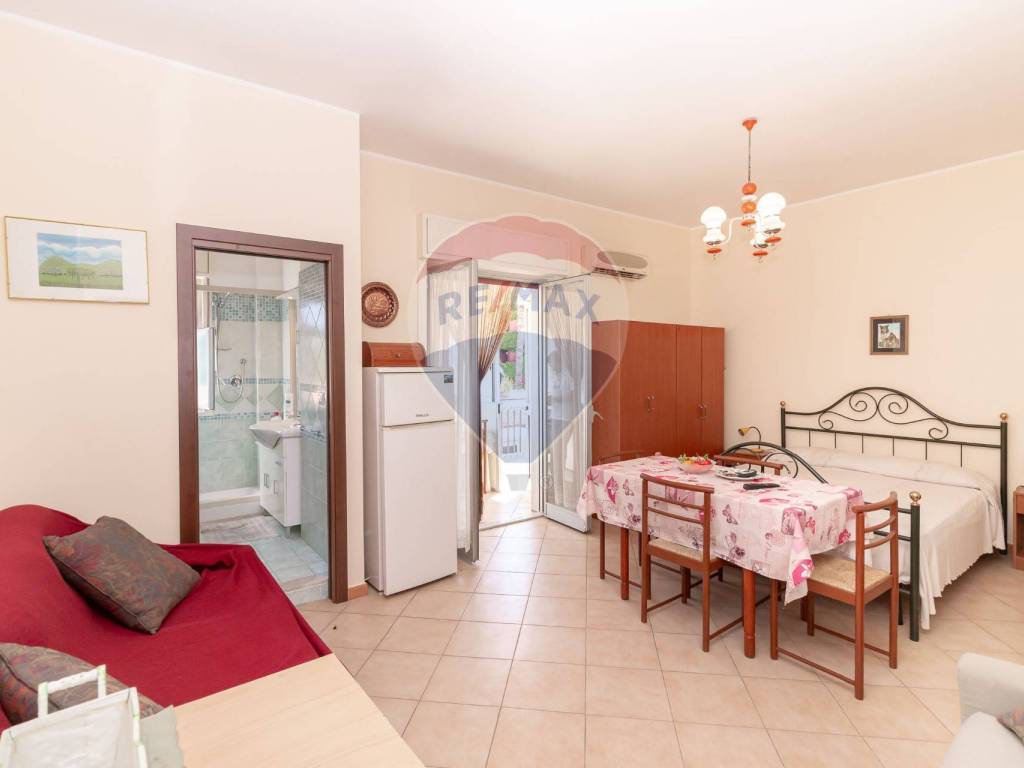 appartamento in vendita a Giardini-Naxos