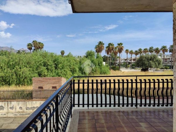 appartamento in vendita a Giardini-Naxos