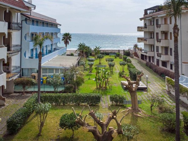 appartamento in vendita a Giardini-Naxos