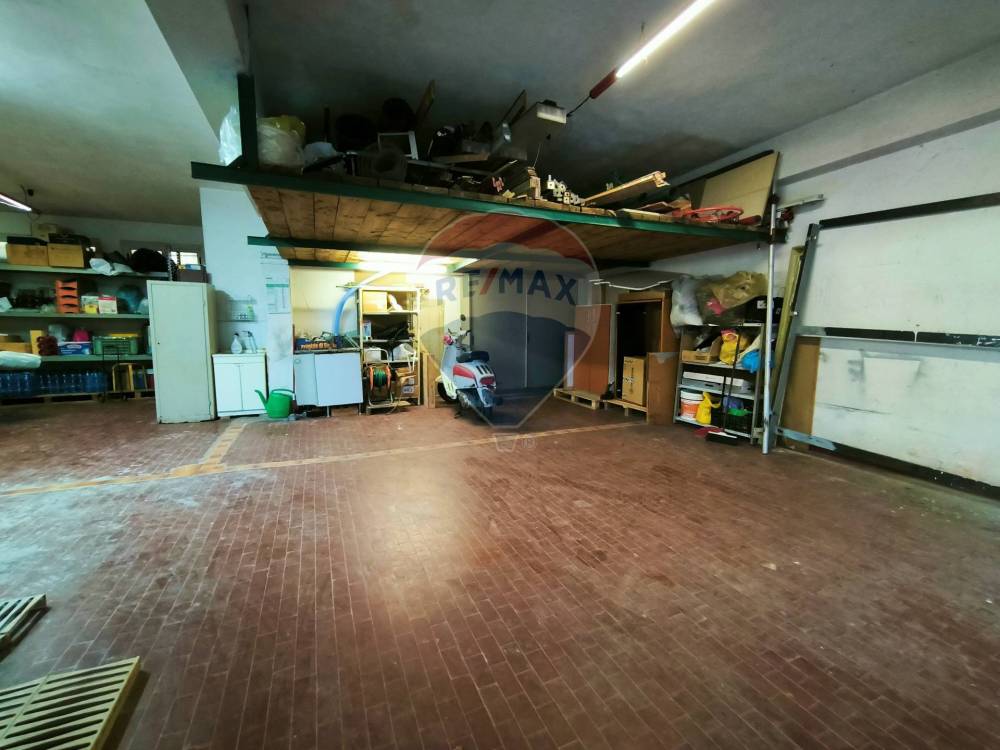 ufficio in vendita a Giardini-Naxos