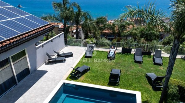 casa indipendente in vendita a Giardini-Naxos