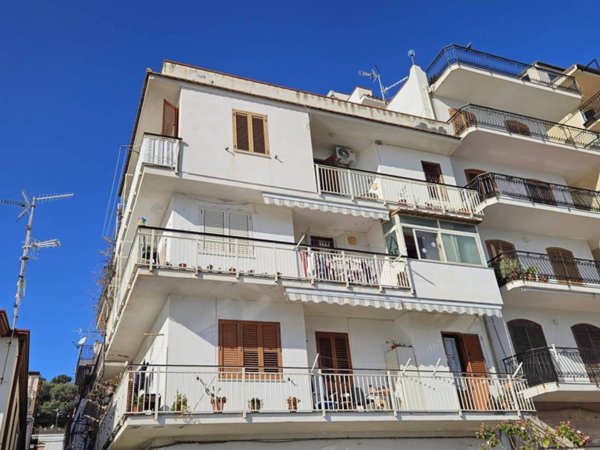 appartamento in vendita a Giardini-Naxos