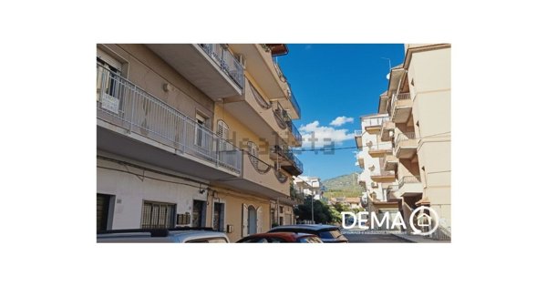 appartamento in vendita a Giardini-Naxos