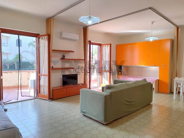 appartamento in vendita a Giardini-Naxos