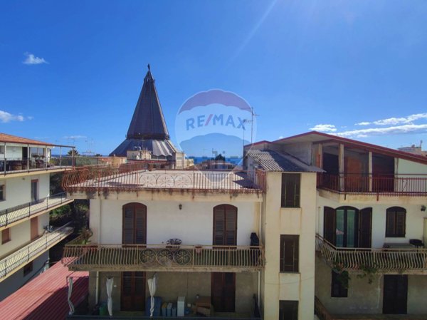 appartamento in vendita a Giardini-Naxos