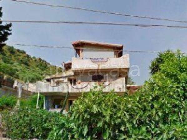 casa indipendente in vendita a Giardini-Naxos