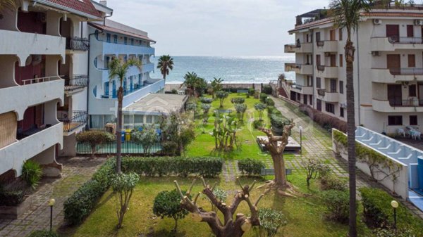 appartamento in vendita a Giardini-Naxos