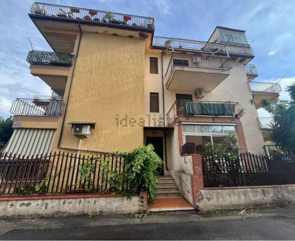 appartamento in vendita a Giardini-Naxos