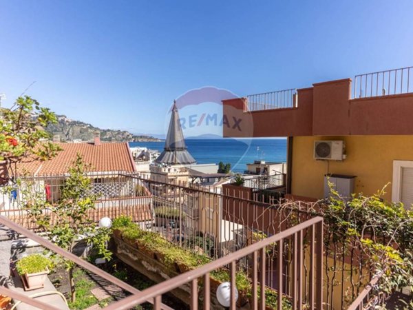 appartamento in vendita a Giardini-Naxos