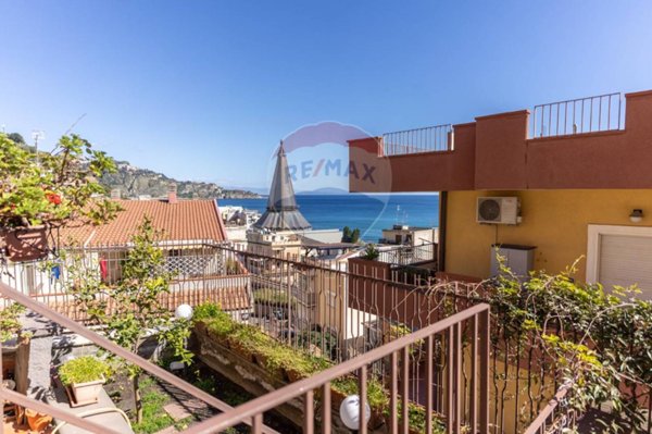appartamento in vendita a Giardini-Naxos