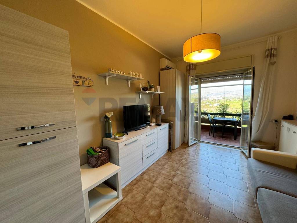 appartamento in vendita a Giardini-Naxos