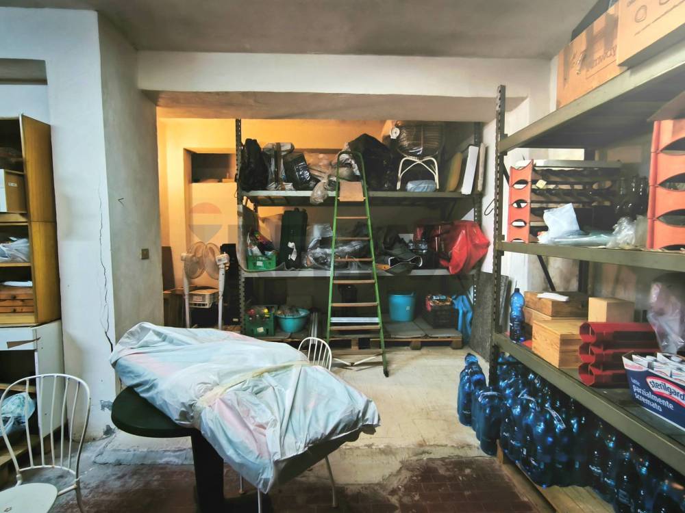 ufficio in vendita a Giardini-Naxos