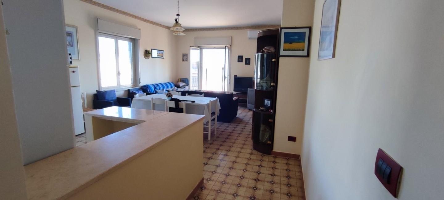 appartamento in vendita a Giardini-Naxos