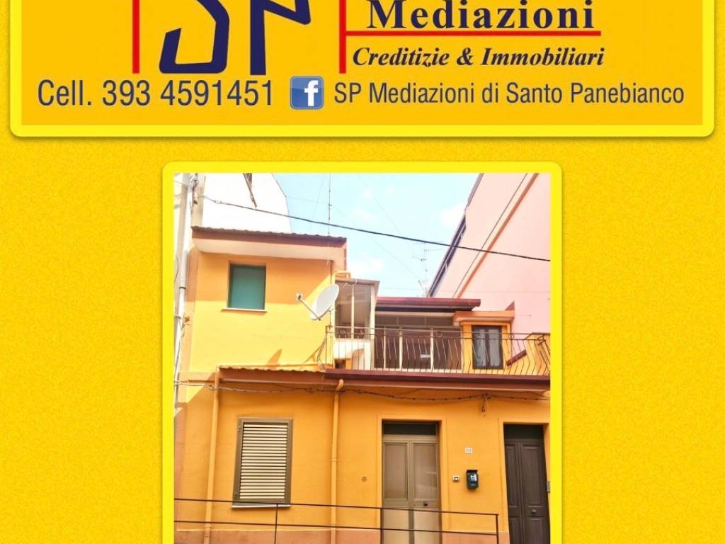 casa indipendente in vendita a Giardini-Naxos