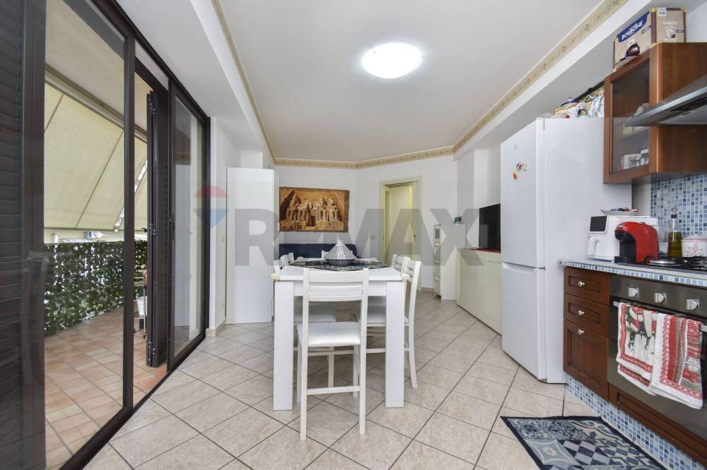 appartamento in vendita a Giardini-Naxos