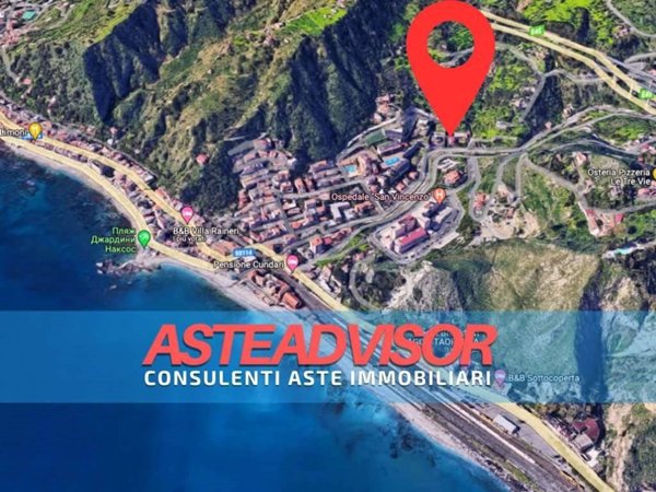 casa indipendente in vendita a Giardini-Naxos