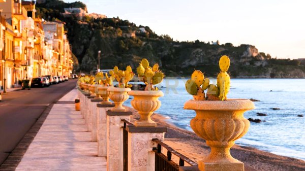 appartamento in vendita a Giardini-Naxos