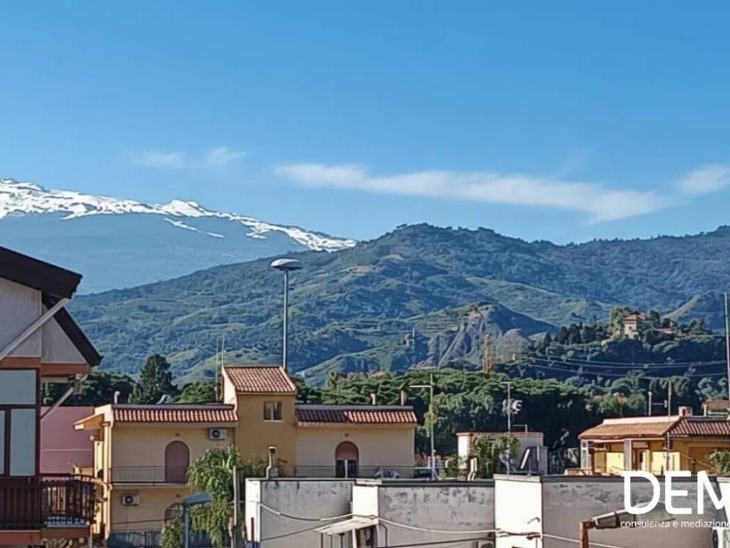 appartamento in vendita a Giardini-Naxos