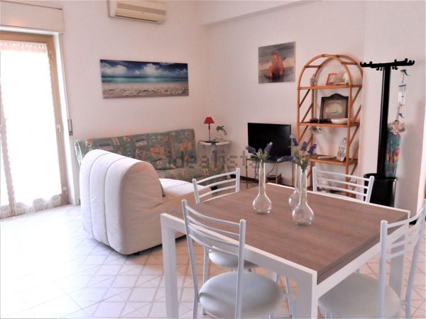 appartamento in vendita a Giardini-Naxos