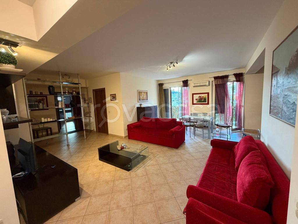 appartamento in vendita a Giardini-Naxos