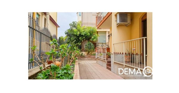 appartamento in vendita a Giardini-Naxos