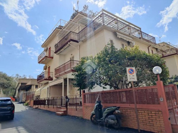 appartamento in vendita a Giardini-Naxos