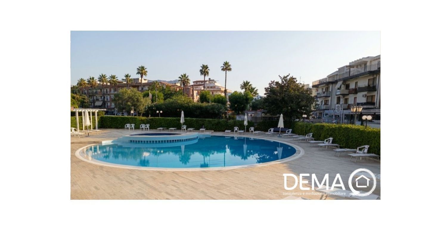 appartamento in vendita a Giardini-Naxos