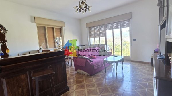 appartamento in vendita a Giardini-Naxos