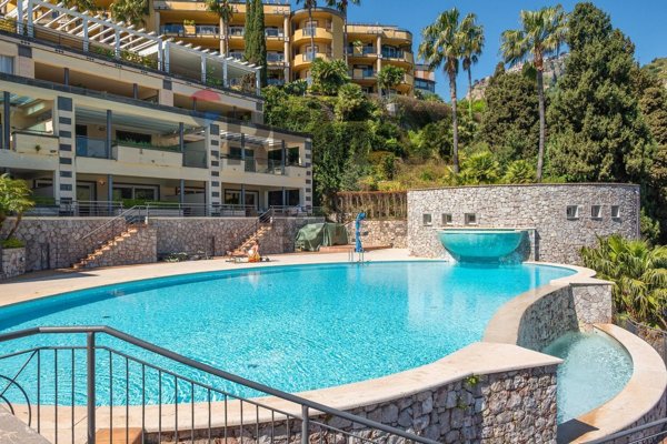 appartamento in vendita a Giardini-Naxos