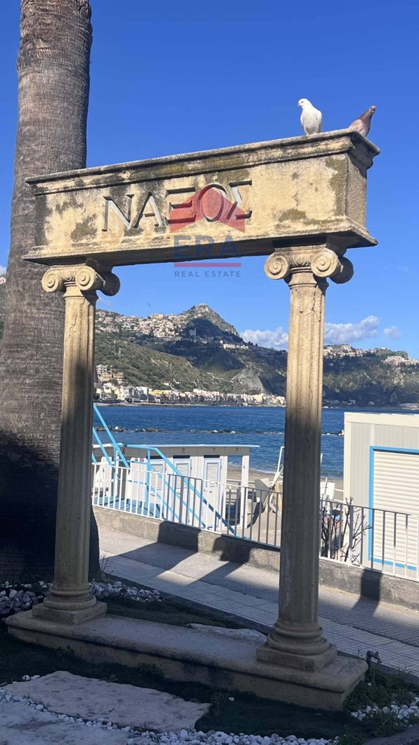 casa indipendente in vendita a Giardini-Naxos