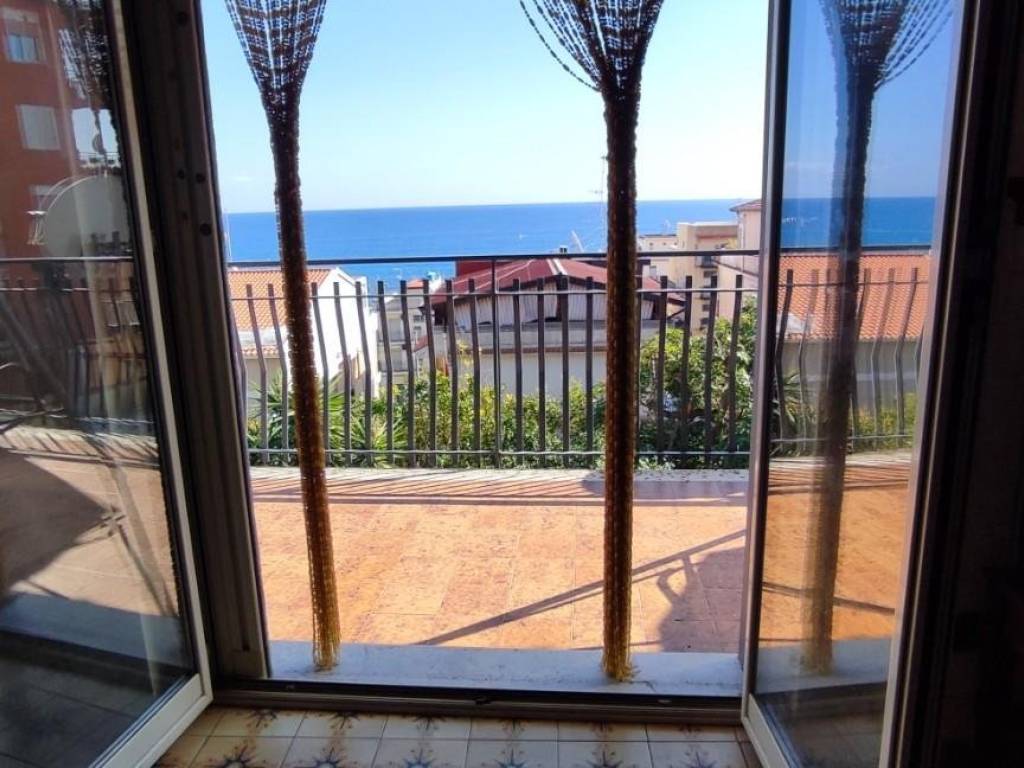 appartamento in vendita a Giardini-Naxos