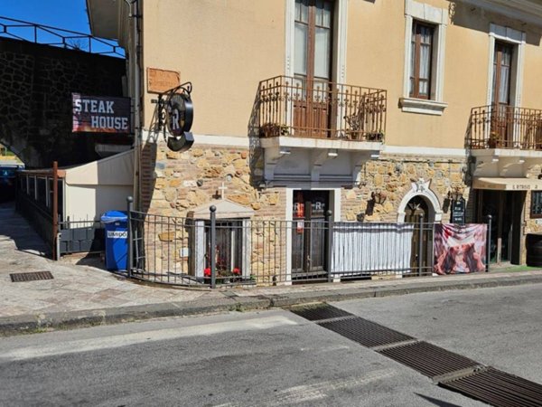 negozio in vendita a Giardini-Naxos